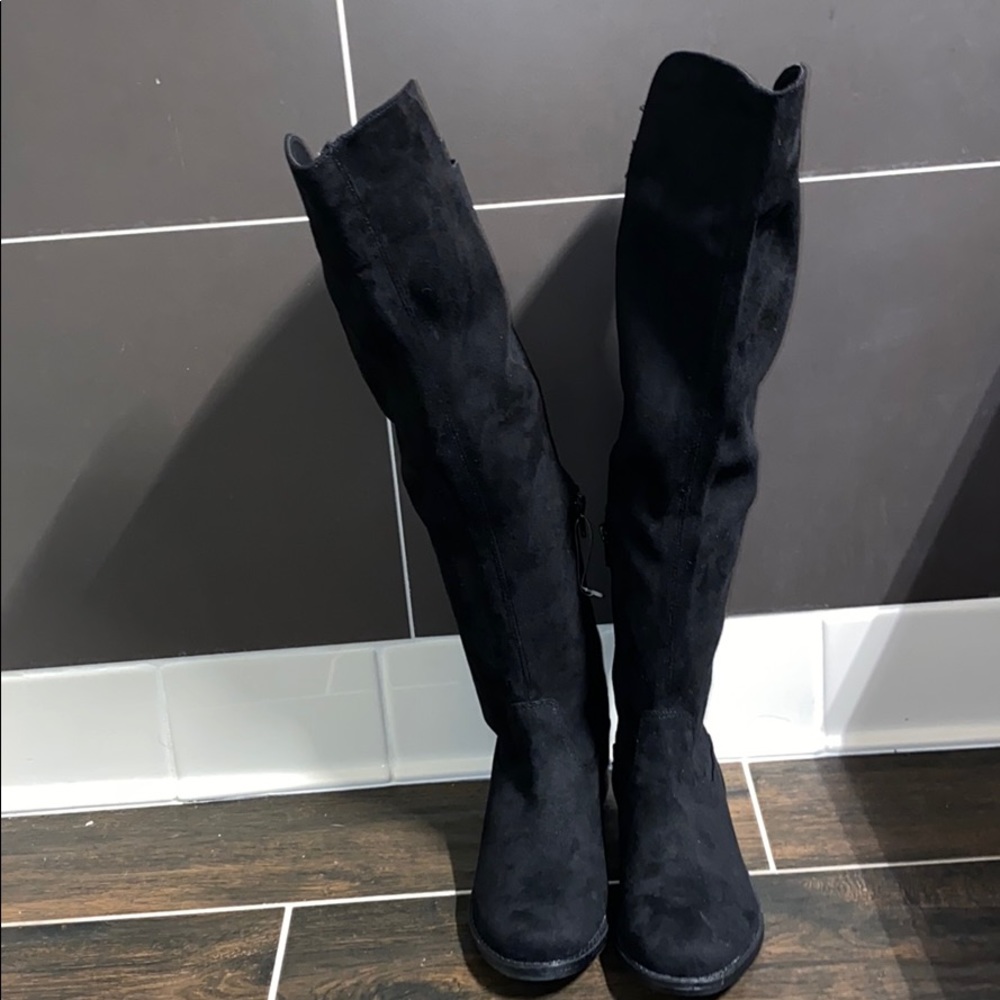 Trendy Boots!!